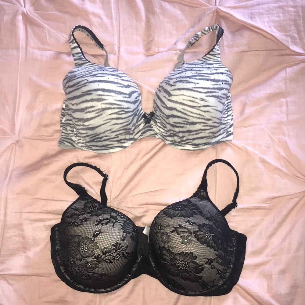 Set of 2 Victoria’s Secret Bras
